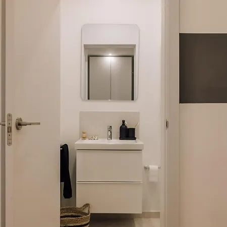Liac - 2 Bedrooms In Alvalade Lägenhet