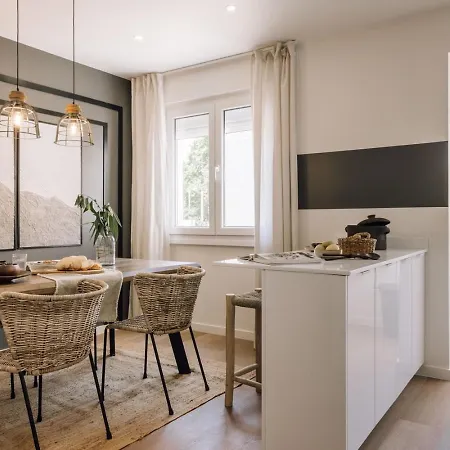 Liac - 2 Bedrooms In Alvalade Lägenhet